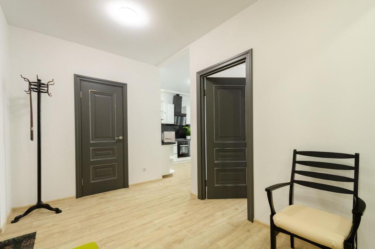 Your Apartment Kharkivska Kiev Exterior foto